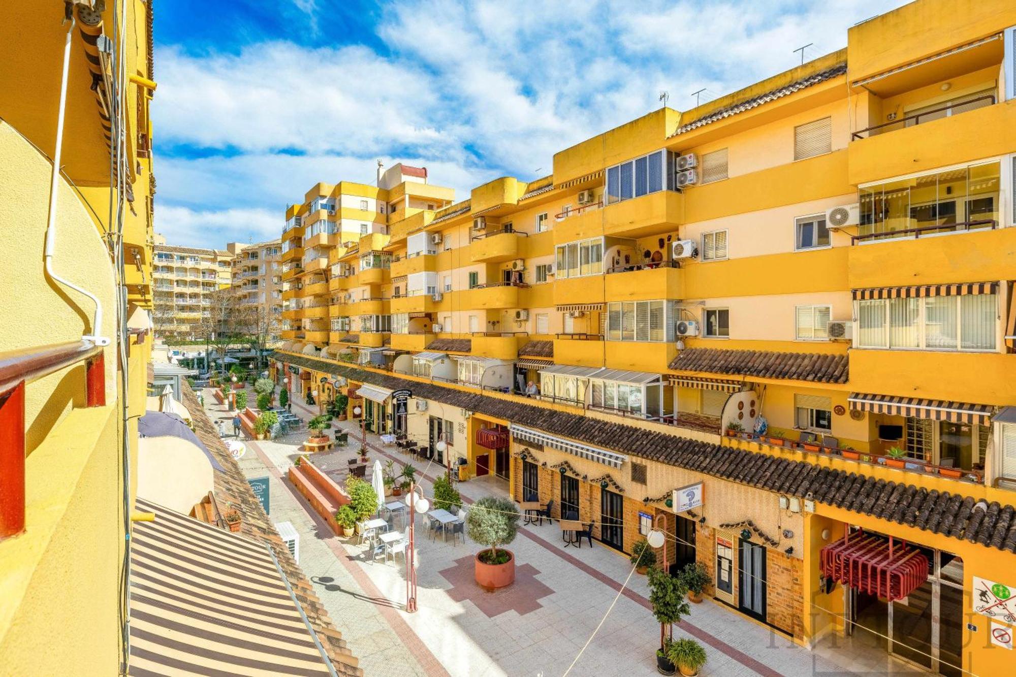 Inftour Apolo Apartamento 칼페 외부 사진